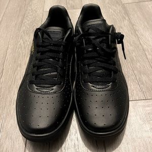 GV Special Sneakers Big Kids (SIZE 6 (big kids - boy) $35